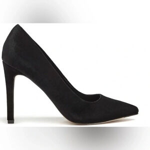 Forever  21 Velvet Pointed-Toe Pumps